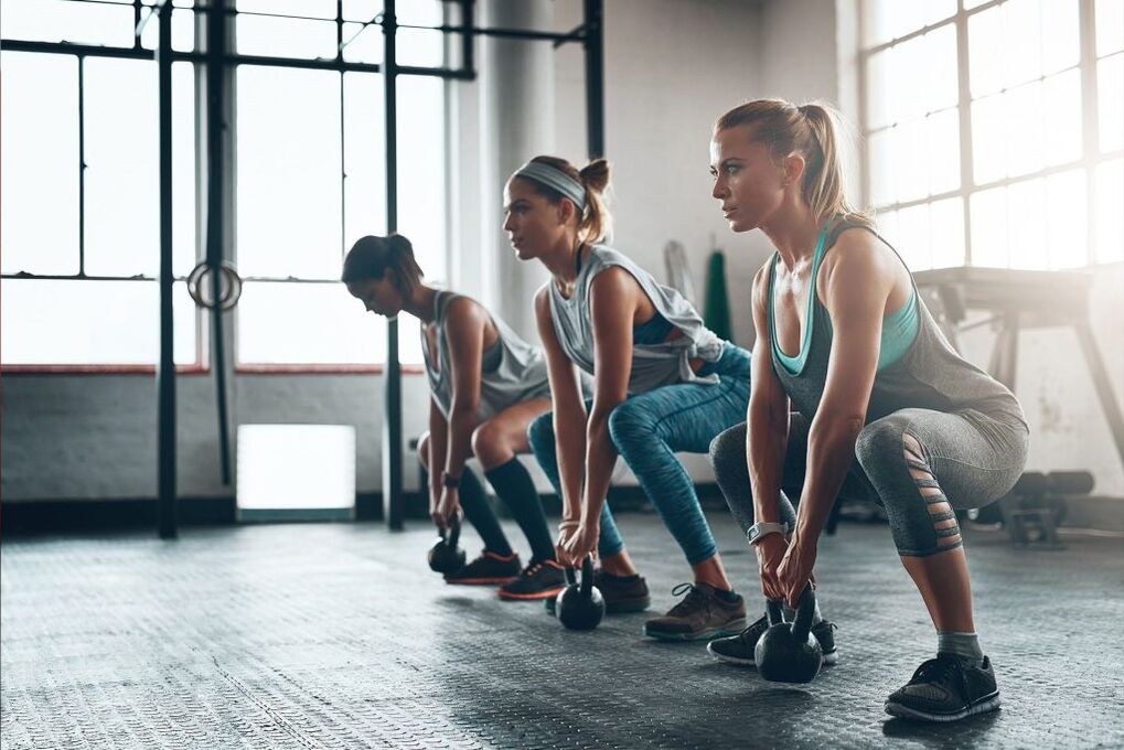Funkcinės treniruotės gali padėti sustiprinti raumenis ir numesti svorį